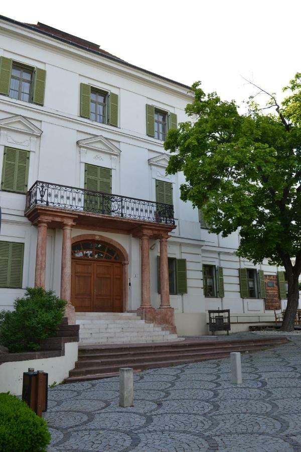 Millennium Suite Балатонфюред Екстер'єр фото